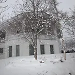 Foresta شقة
